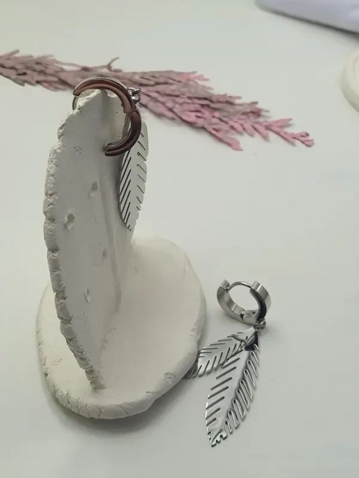 Серьги стальные листья J10210CJJ