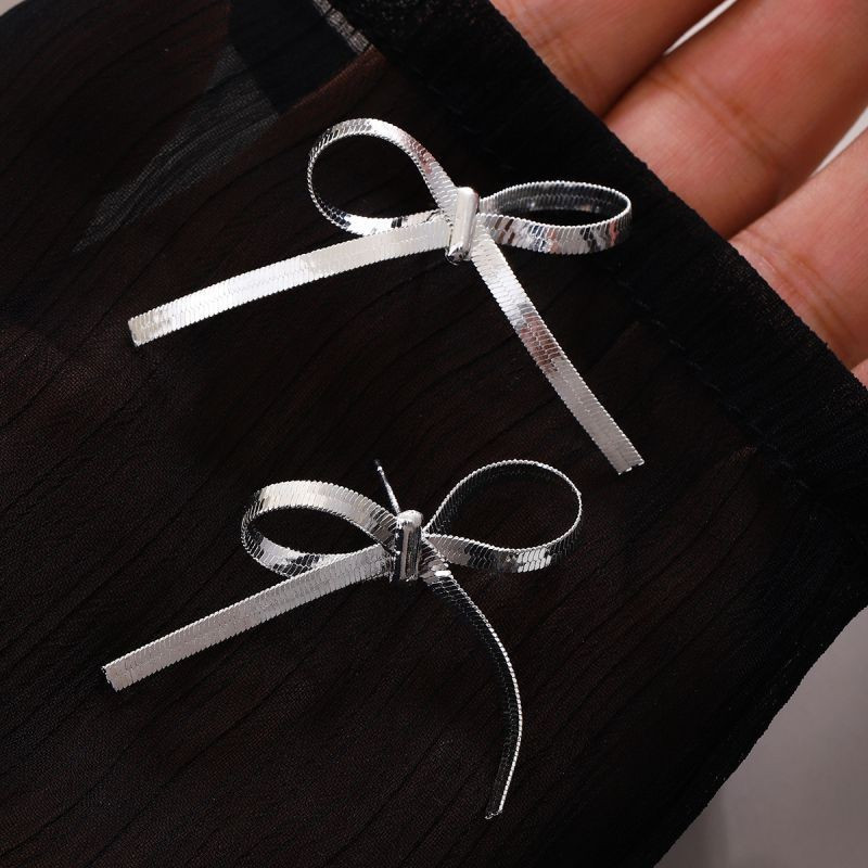 Минималистичные серьги-пусеты Тонкие серебристые банты CJG32997