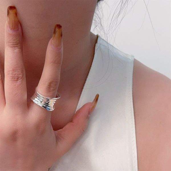 Двойное серебристое кольцо с параллельными шинками CJL47464