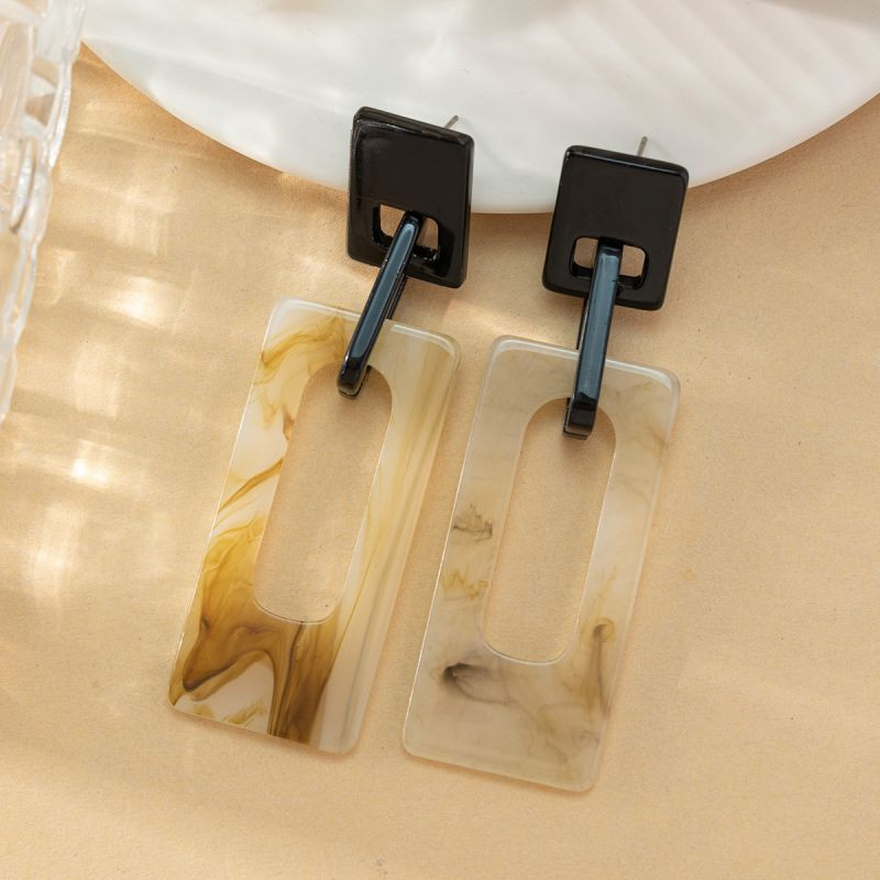 Длинные висячие серьги с прямоугольниками из красного акрила CJL85001