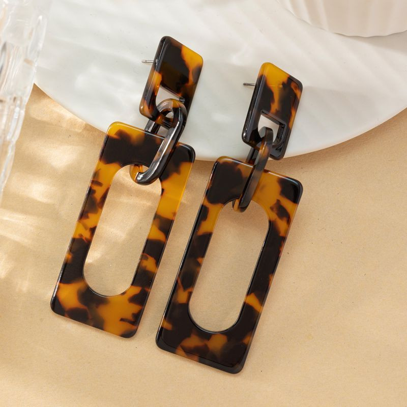 Длинные висячие серьги с прямоугольниками из красного акрила CJL85001