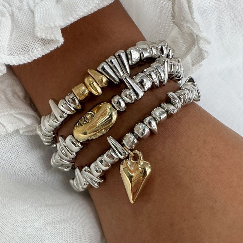 Браслет многорядный из серебристых бусин CJQ18441