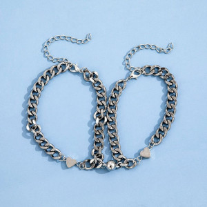 Парные браслеты стальная нежность с магнитным сердцем