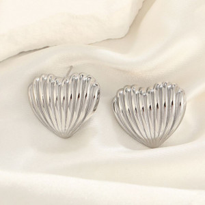 Серебристые рифленые серьги-пусеты Сердца CJH27349 Серебристые рифленые серьги-пусеты Сердца CJH27349