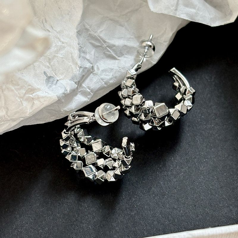 Широкие серьги-конго с кристальной крошкой CJQ38654 Широкие серьги-конго с кристальной крошкой CJQ38654