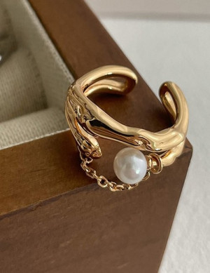 Фантазийное кольцо-змея с жемчужиной и цепочкой Z14766 Фантазийное кольцо-змея с жемчужиной и цепочкой Z14766