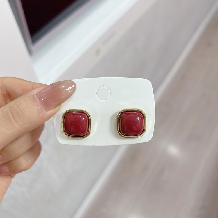 Серьги ювелирный сплав с серебряным гвоздиком J10405CJJ Серьги ювелирный сплав с серебряным гвоздиком J10405CJJ