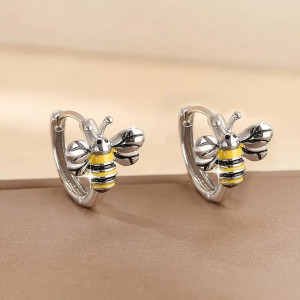 Серебристые серьги с пчелой из эмали CJX77259