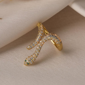 Фантазийное кольцо с изгибами и кристаллами N78320 Фантазийное кольцо с изгибами и кристаллами N78320