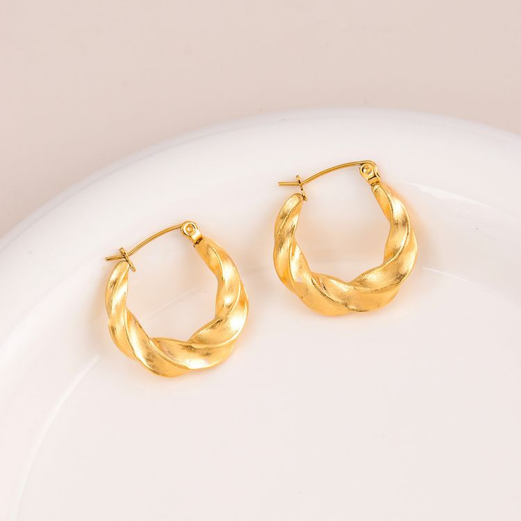 Стальные серьги-булавка с напылением золотом витая подкова J10297CJJ Стальные серьги-булавка с напылением золотом витая подкова J10297CJJ