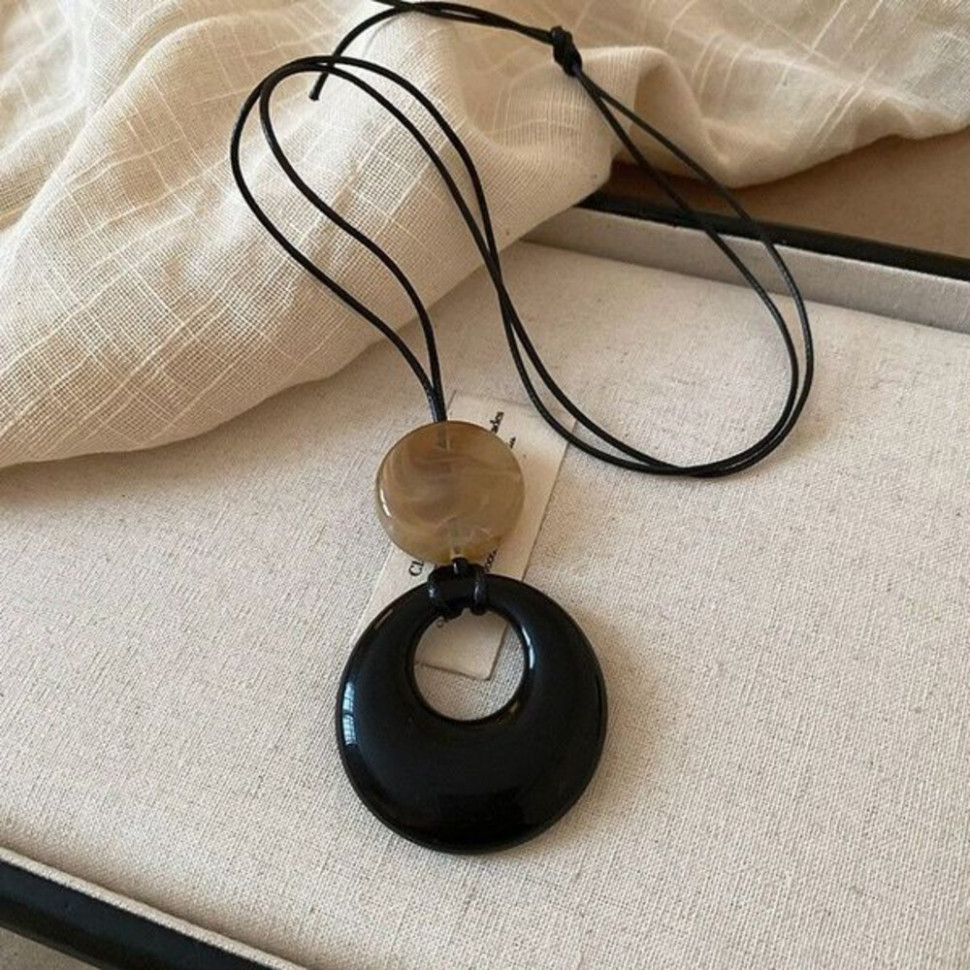 Длинный лариат с черным диском и тигровым глазом CJJ10429