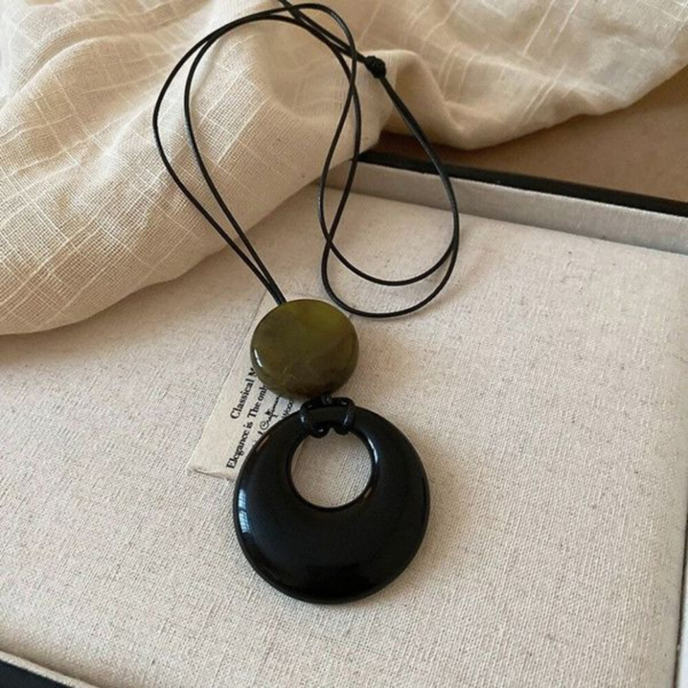 Длинный лариат с черным диском и тигровым глазом CJJ10429