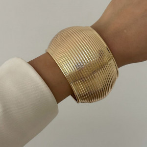 Браслет жесткий широкий с горизонтальным рифлением CJT25604 Браслет жесткий широкий с горизонтальным рифлением CJT25604