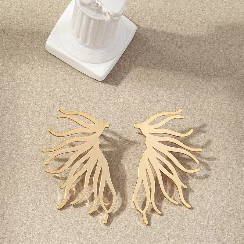 Золотистые ажурные серьги-пусеты в форме фантазийных веточек или кораллов 1DNS11099CJJ Золотистые ажурные серьги-пусеты в форме фантазийных веточек или кораллов 1DNS11099CJJ