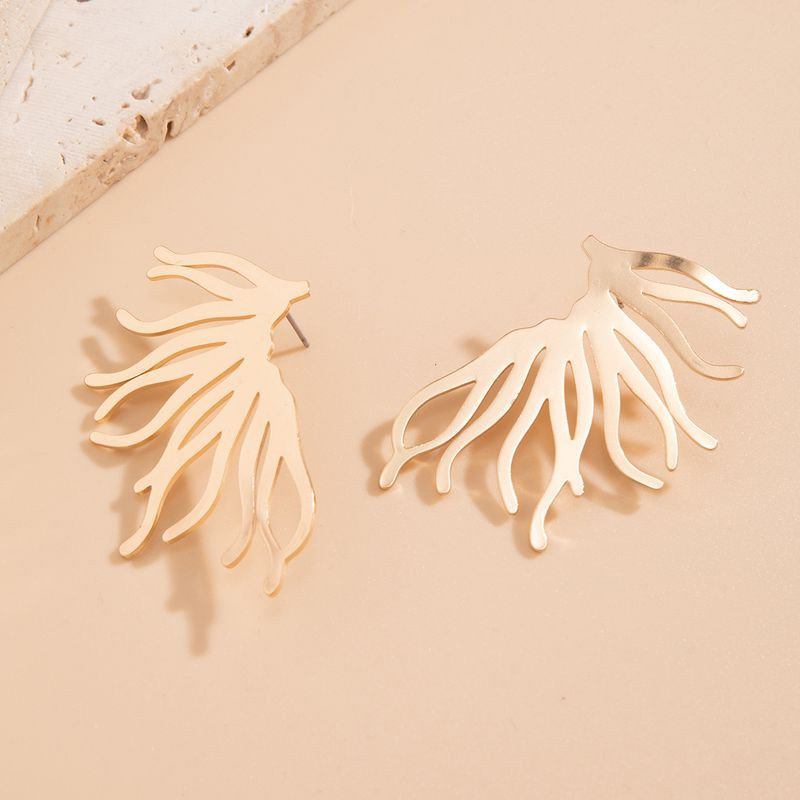 Золотистые ажурные серьги-пусеты в форме фантазийных веточек или кораллов 1DNS11099CJJ Золотистые ажурные серьги-пусеты в форме фантазийных веточек или кораллов 1DNS11099CJJ