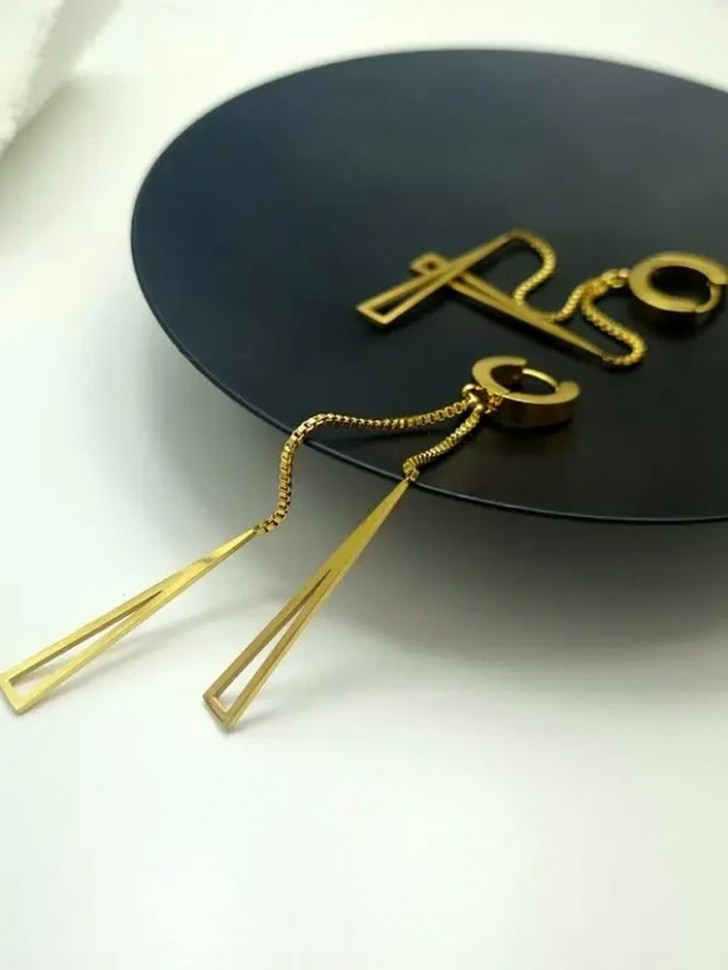 Серьги стальные с напылением золотом висячие J10208CJJ Серьги стальные с напылением золотом висячие J10208CJJ