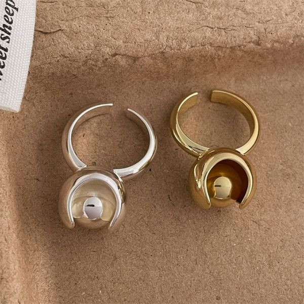 Незамкнутое кольцо с двумя круглыми элементами и камнями CJL47484