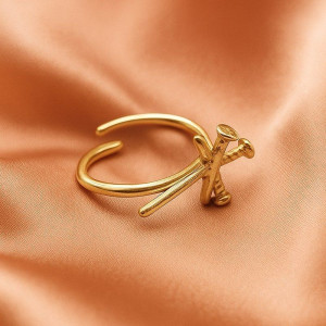 Кольцо медицинская сталь с напылением золотом J11145CJJ Кольцо медицинская сталь с напылением золотом J11145CJJ