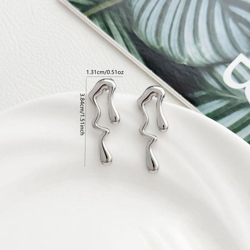 Серьги-пусеты Квадраты с чеканкой CJR55824 Серьги-пусеты Квадраты с чеканкой CJR55824