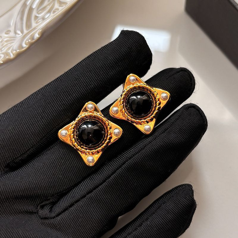 Серьги-гвоздики CJP80459