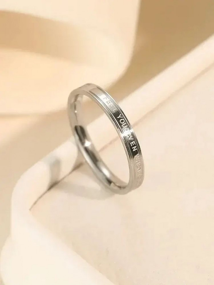 Кольцо стальное обручальное "I feel you even when I close my eyes" J10179CJJ Кольцо стальное обручальное "I feel you even when I close my eyes" J10179CJJ