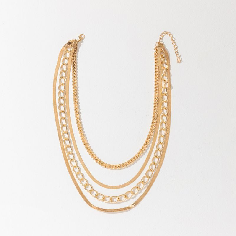 Многослойное золотистое колье из плоских цепей CJH77185
