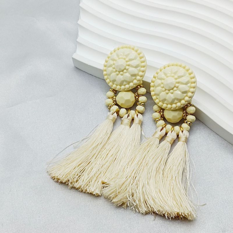 Массивные серьги пусеты с зелеными текстильными кистями CJL85056