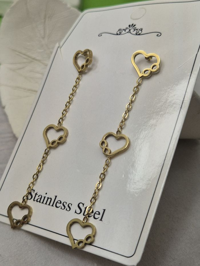 Серьги-цепочки с каскадом сердец 1J10361(CJJ) Серьги-цепочки с каскадом сердец 1J10361(CJJ)