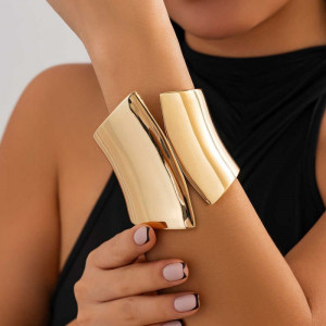 Жесткий браслет CJM07803 Жесткий браслет CJM07803