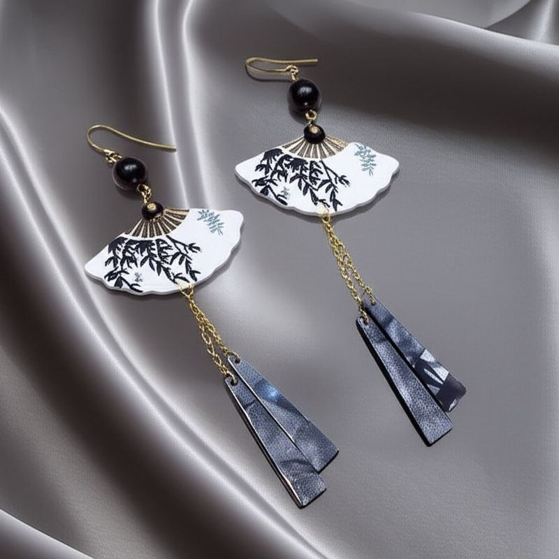 Длинные серьги-пусеты с веерами и подвесками J11480CJJ Длинные серьги-пусеты с веерами и подвесками J11480CJJ