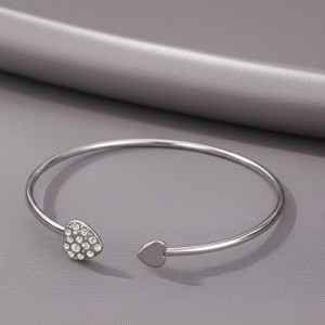 Браслет жесткий разомкнутый с кристаллами L77247MSK