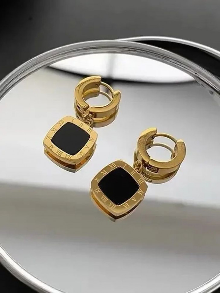 Серьги стальные с напылением золотом квадрат цифры J10149CJJ Серьги стальные с напылением золотом квадрат цифры J10149CJJ