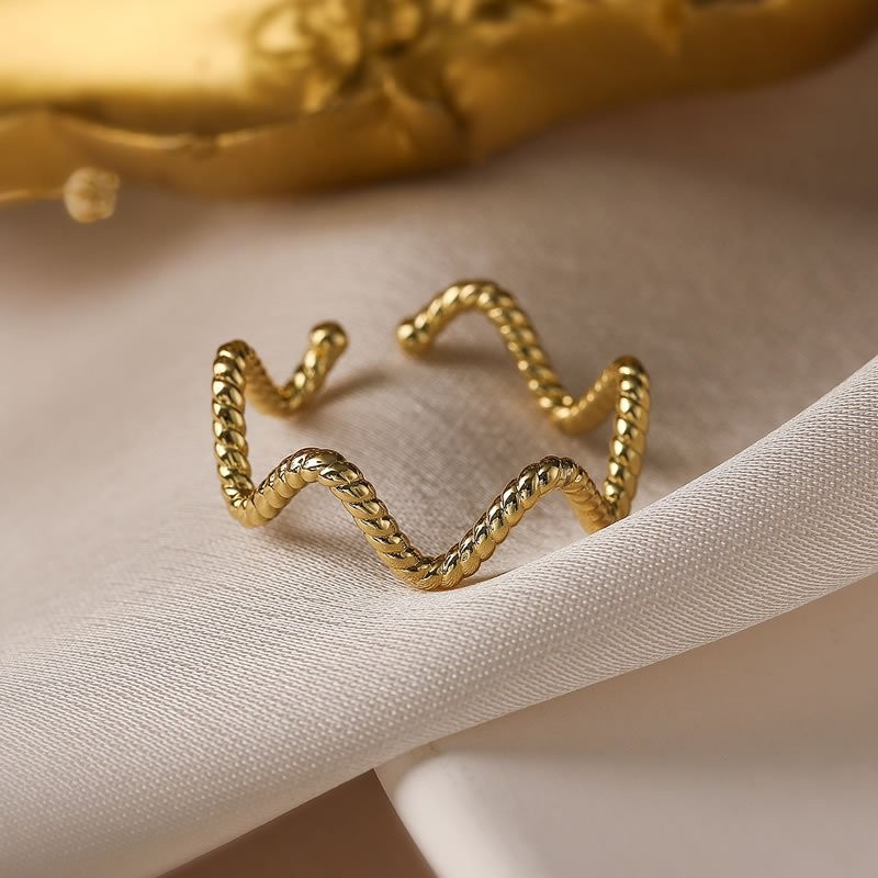 Тонкое волнообразное кольцо без вставок N78323