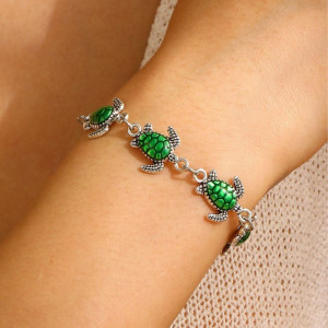 Браслет с зелеными черепахами и кристаллами CJL92319 Браслет с зелеными черепахами и кристаллами CJL92319