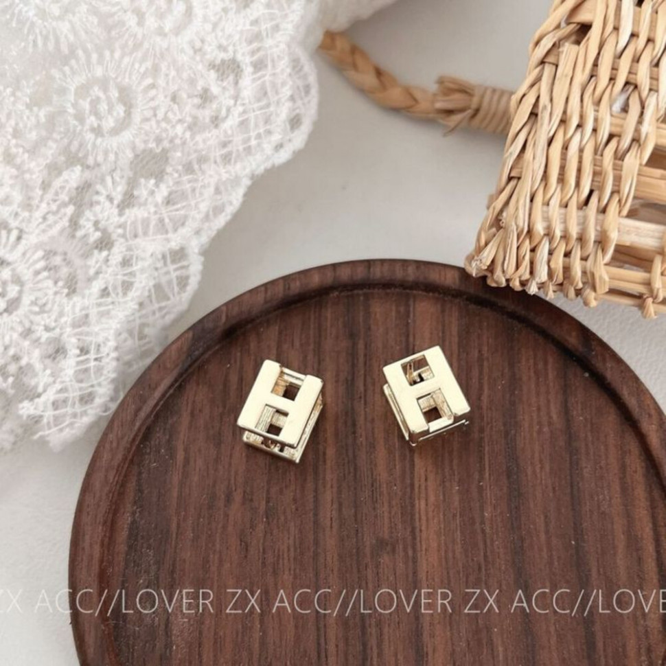 Серьги медь с напылением золотом J10922CJJ Серьги медь с напылением золотом J10922CJJ