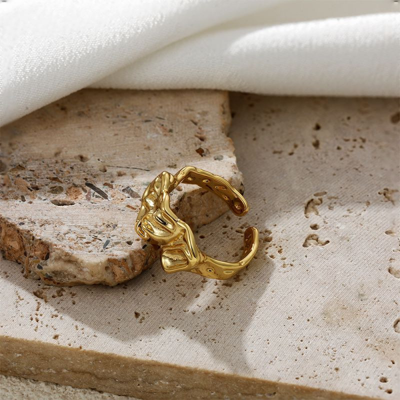 Массивное фактурное кольцо с эффектом мятого металла CJS97512 Массивное фактурное кольцо с эффектом мятого металла CJS97512