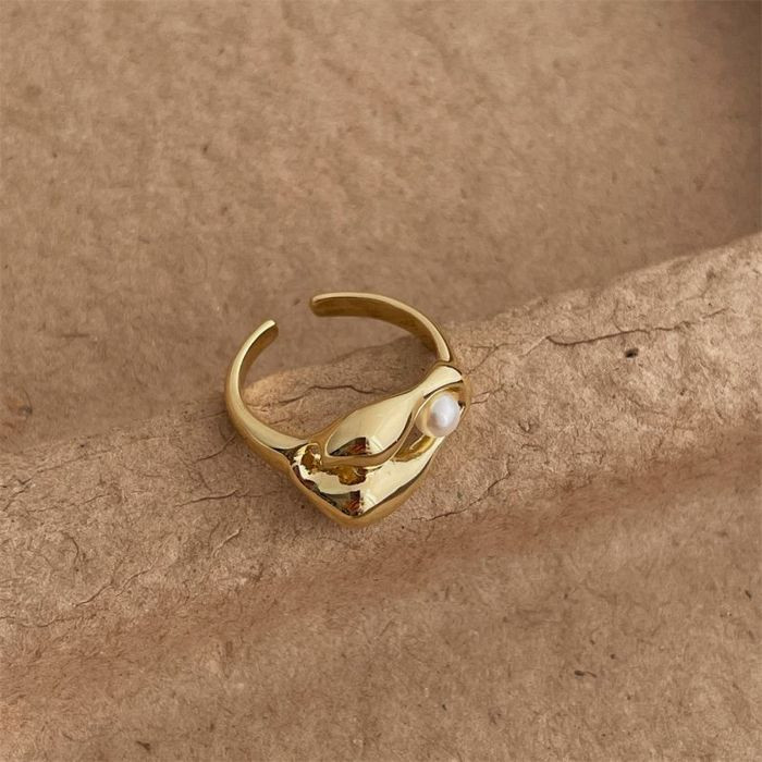 Разомкнутое кольцо в форме извивающейся капли CJL14742