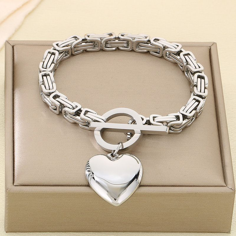 Браслет стальной с подвеской-сердцем и замком-тоглом CJL82378 Браслет стальной с подвеской-сердцем и замком-тоглом CJL82378