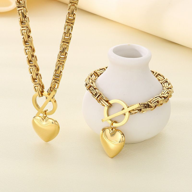 Браслет стальной с подвеской-сердцем и замком-тоглом CJL82378 Браслет стальной с подвеской-сердцем и замком-тоглом CJL82378