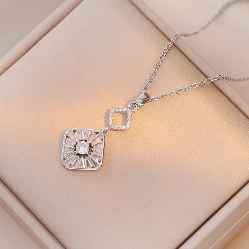 Колье из стали CJC64389