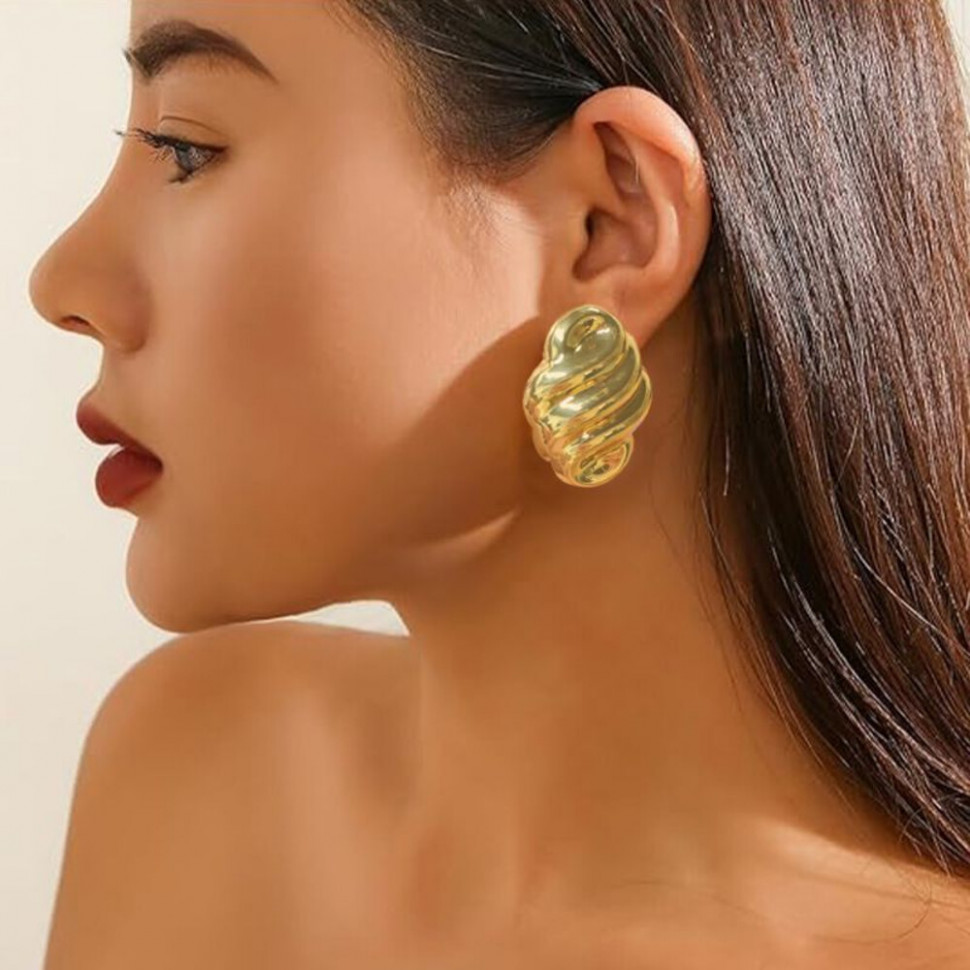Фактурные серьги-пусеты Объемные золотистые раковины CJJ23209