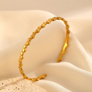 Браслет жесткий тонкий с фактурными шариками CJM05436 Браслет жесткий тонкий с фактурными шариками CJM05436