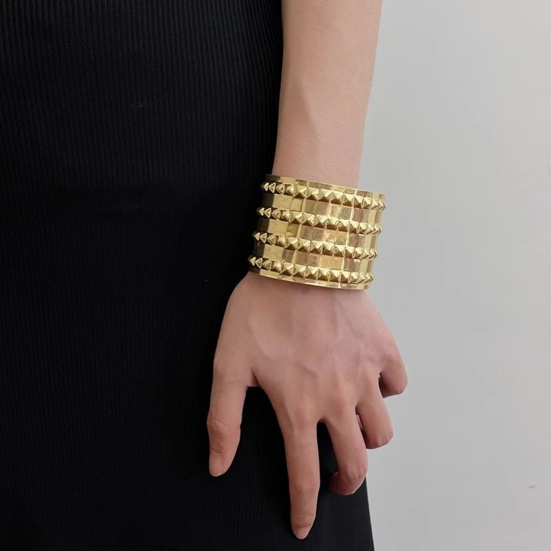 Жесткий браслет CJL26468 Жесткий браслет CJL26468