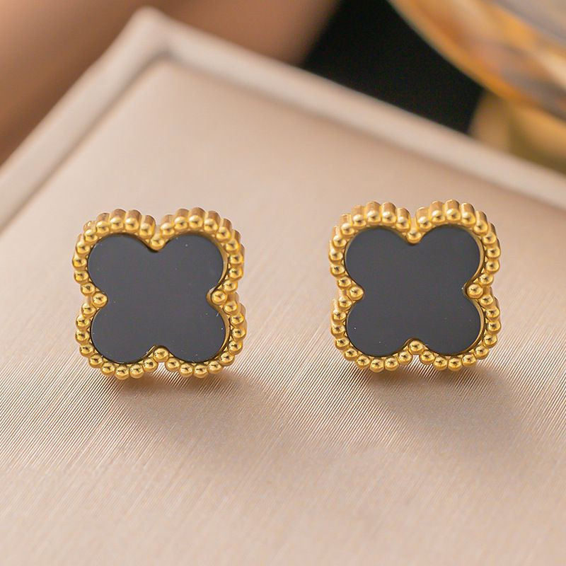 Стальные серьги с напылением золотом клевер с черной вставкой J10021CJJ
