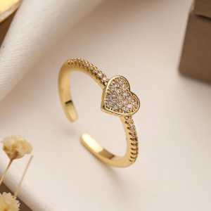 Кольцо с сердцем из кристаллов в золотистом цвете N78325