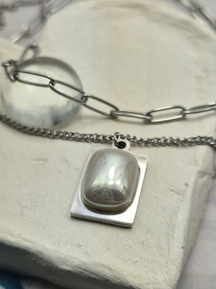 Многослойное колье с прямоугольной вставкой из перламутра J11339CJJ