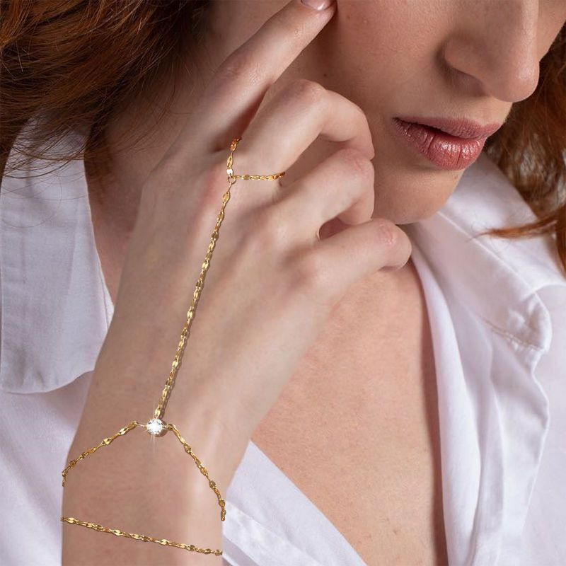 Браслет-слейв изящный с мерцающим кристаллом CJN36128