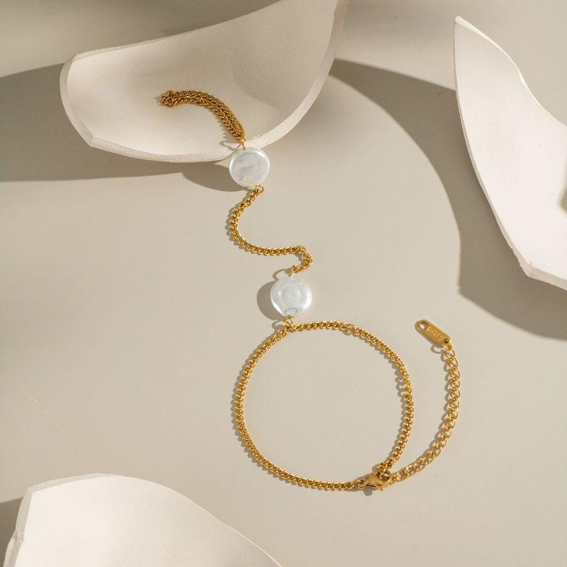 Браслет-слейв с жемчужными дисками и цепью CJN49736