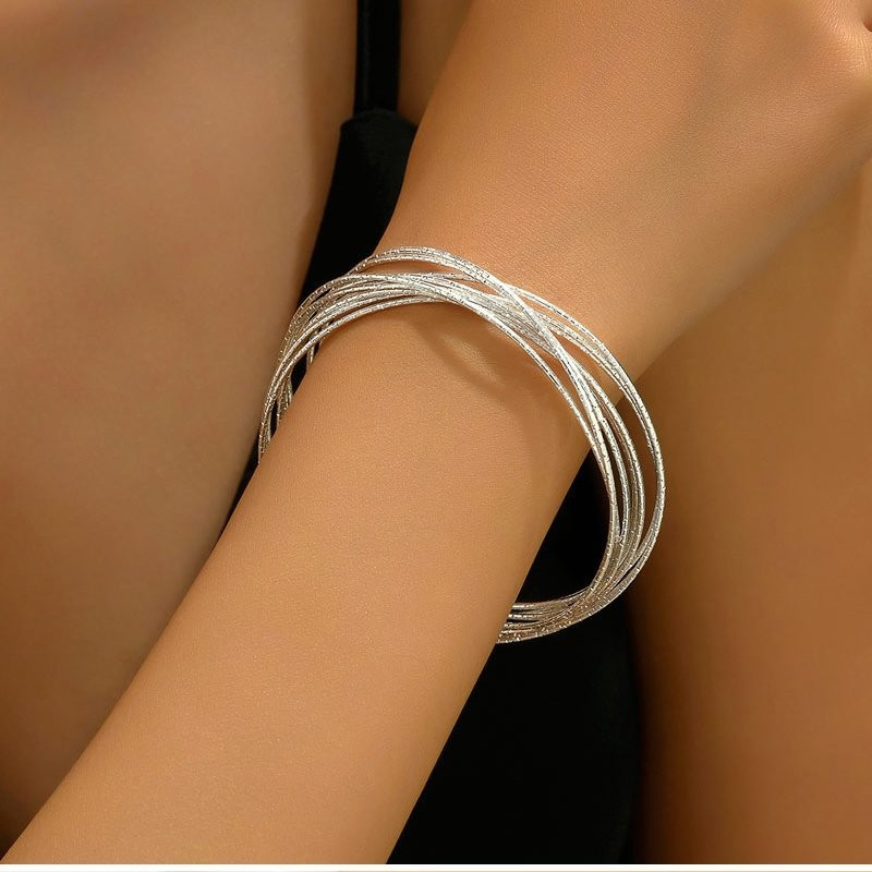 Жесткий браслет A67827 Жесткий браслет A67827