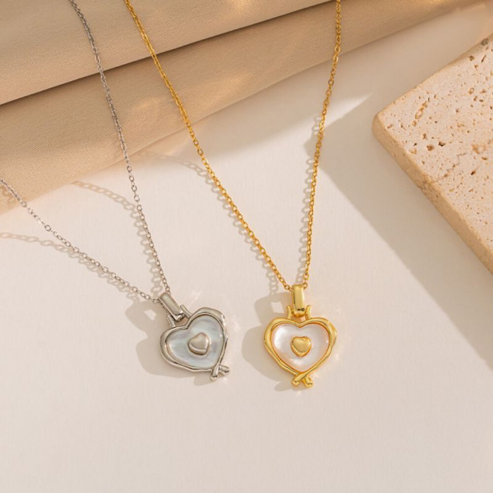 Золотистая цепочка с сердцем и перламутром CJH94120 Золотистая цепочка с сердцем и перламутром CJH94120